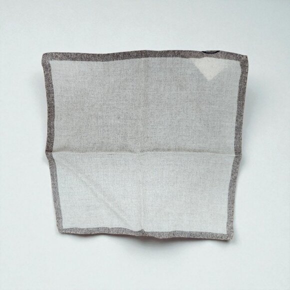 SUIT SUPPLY Pocket Square – Classic Plain Brown 12.5''x 12.5'' - Picture 7 of 8